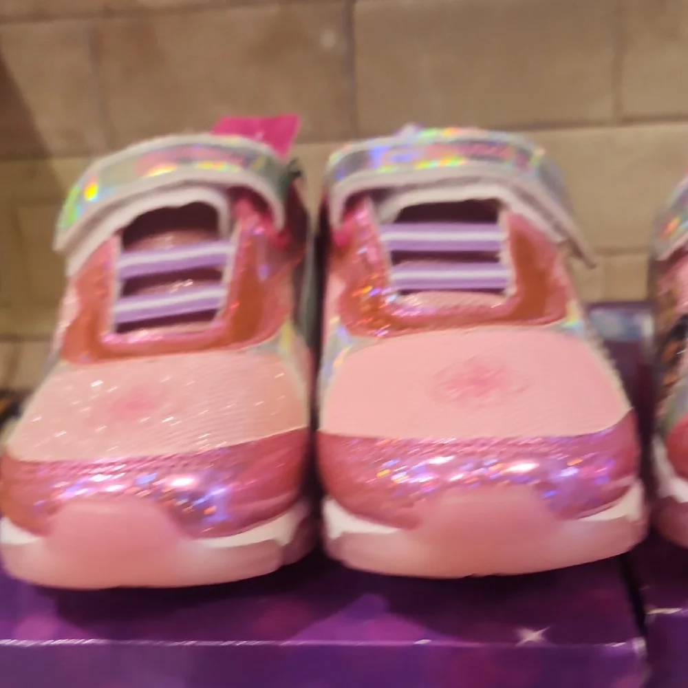 DISNEY PRINCESS LIGHT-UP Sneakers.  NEW In Box! Tiana Arial Cinderella & Jasmine